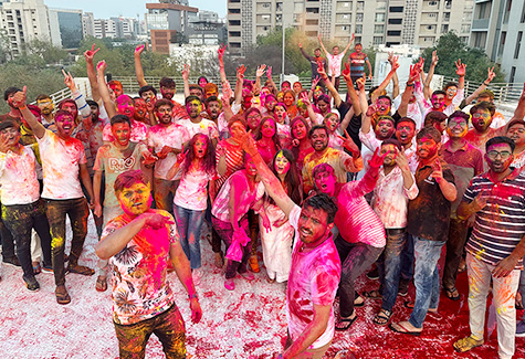 upsquare-holi